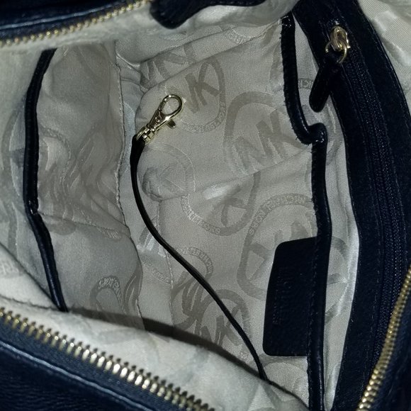 Michael Kors Black Leather Satchel with dust bag - Picture 16 of 16